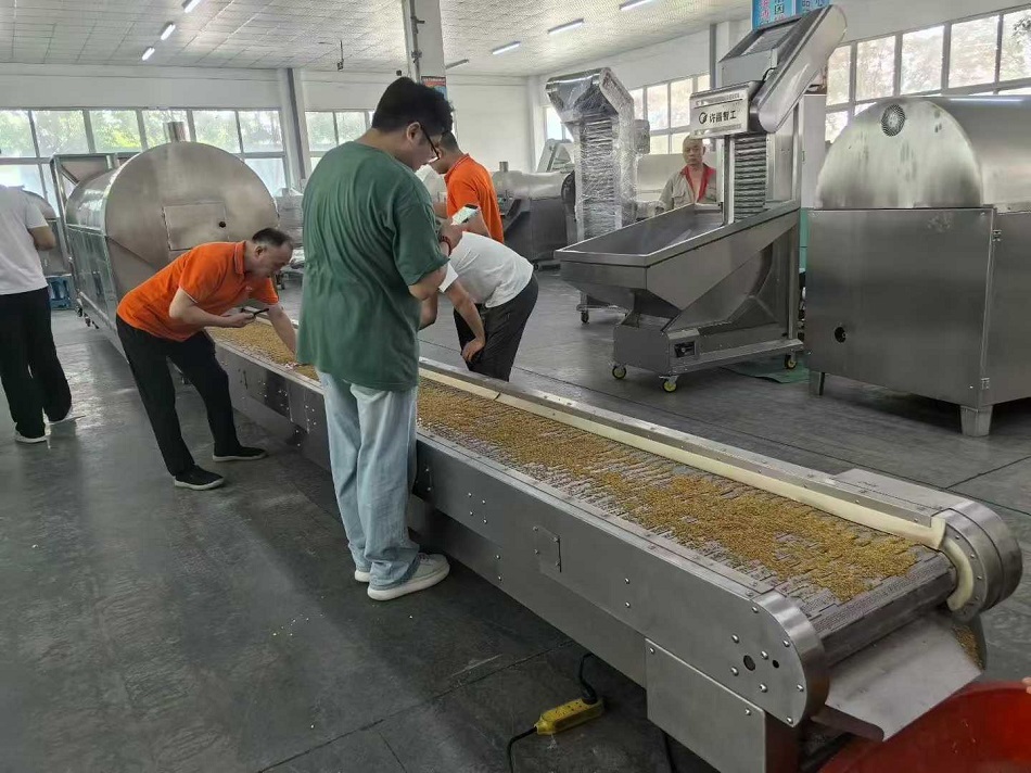 电磁流水线炒苦荞机